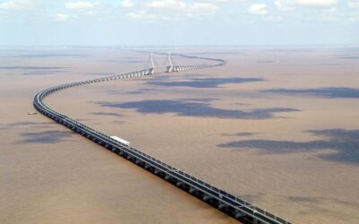 Danyang–Kunshan Grand Bridge spans 102.4 miles Scandalously Flat